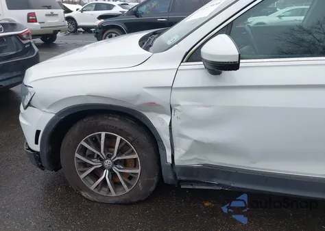 2020 Volkswagen Tiguan 2.0T Se/2.0T Se R-Line Black/2.0T Sel из США, поврежденный, VIN 3VV3B7AX4LM036952